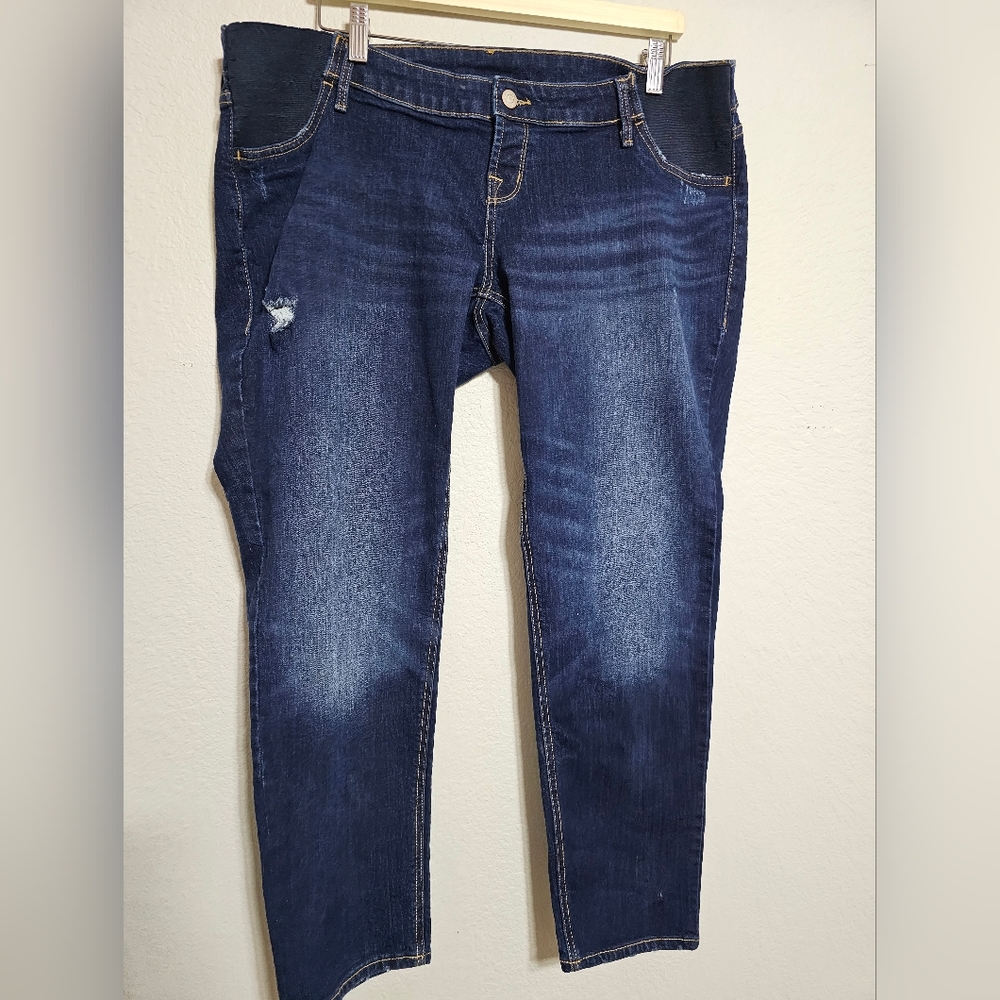 Old Navy Maternity Side Panel Boyfriend Skinny Jeans